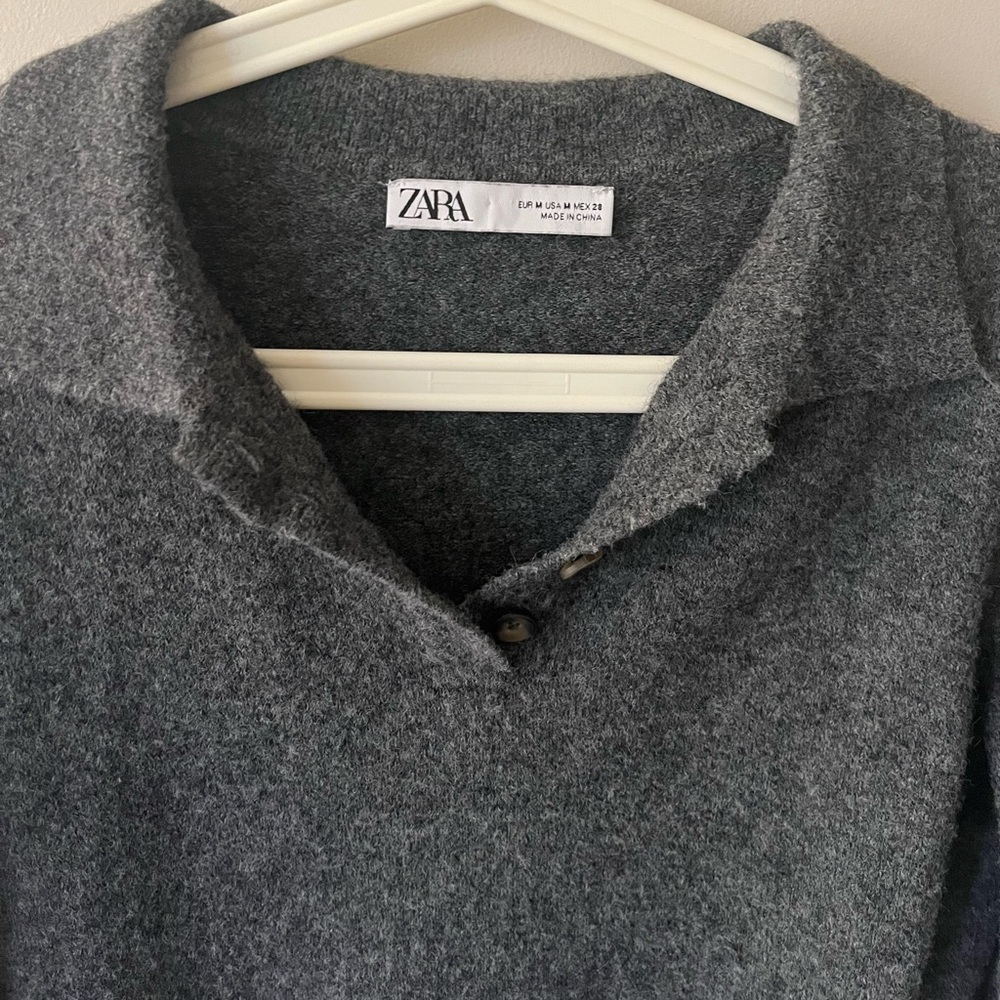 Grey cropped sweater